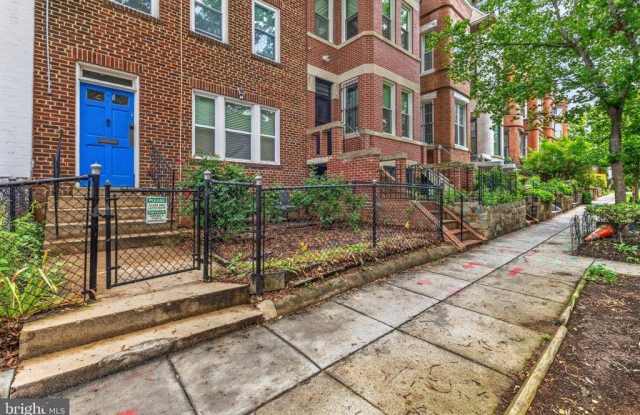 46 Quincy Place NE photos photos