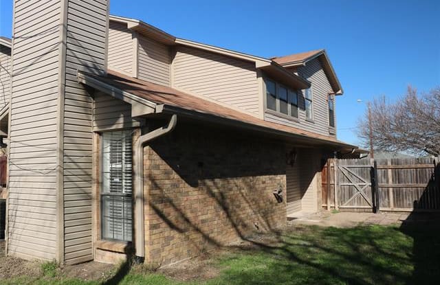 118 Myers Drive - 118 Myers Dr, White Settlement, TX 76108
