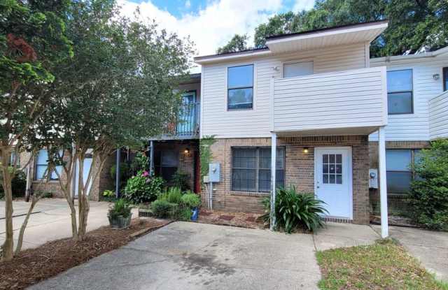 MOVE IN SPECIAL: HALF OFF first full month of rent!!! - 2155 Schwab Court, Ferry Pass, FL 32504