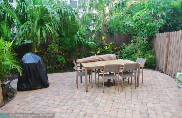 1301 Bayview Dr Gallery 2