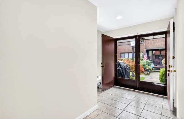 15 Fox Ridge Gallery 4