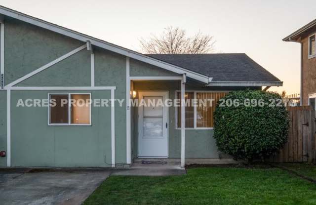 2313 M St NE - 2313 M Street Northeast, Auburn, WA 98002