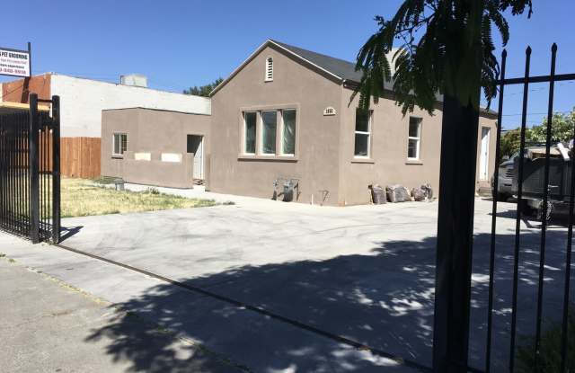 Beautifully 2Br, 2Ba Located near UOP photos photos