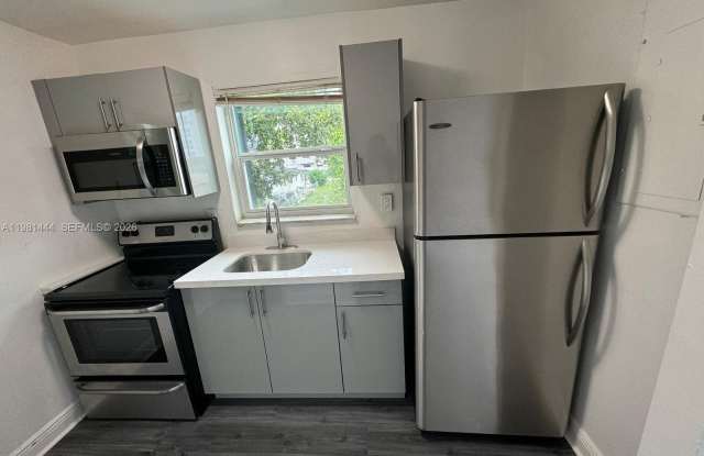 866 NW 70th St photos photos