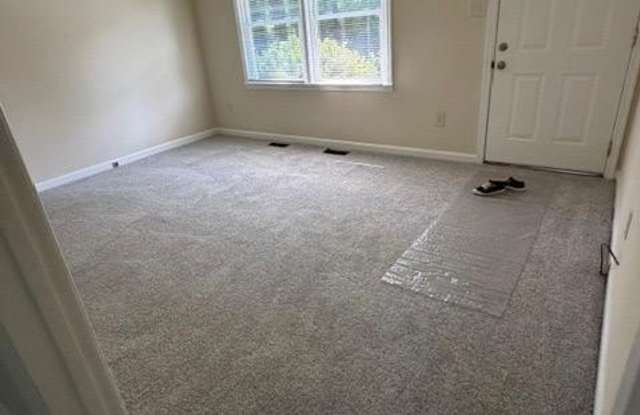 1562 LAKEVIEW Drive Gallery 3