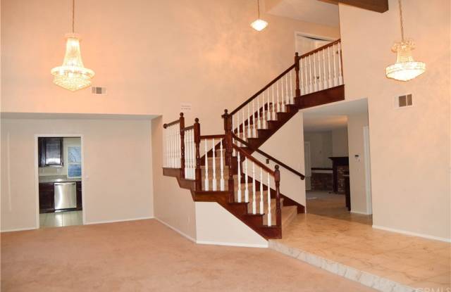 5495 Camino Gallery 3