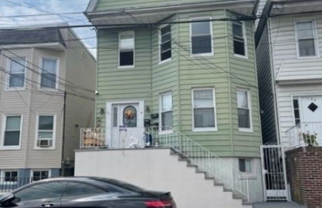 140 Hoyt St - 140 Hoyt Street, Kearny, NJ 07032