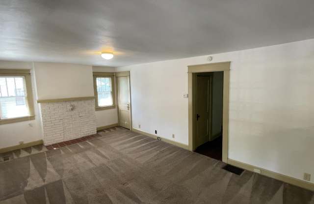 201 E 12th Street Gallery 4