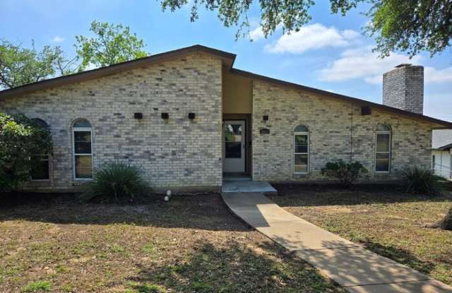 2917 Haymeadow - 2917 Haymeadow, Carrollton, TX 75007