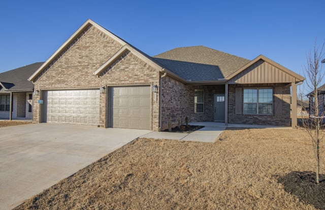 710 Bonnie St - 710 Bonnie Street, Centerton, AR 72713