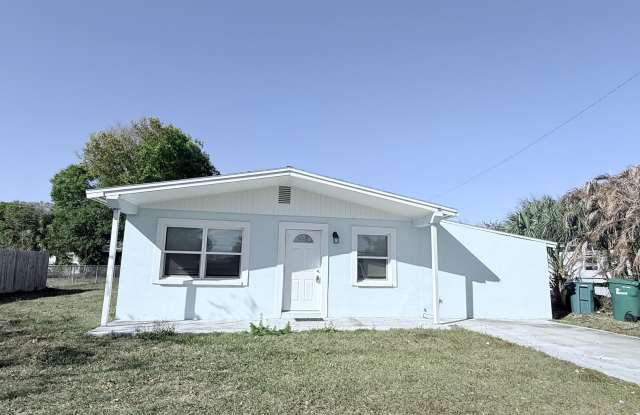 2556 Sarno Road photos photos