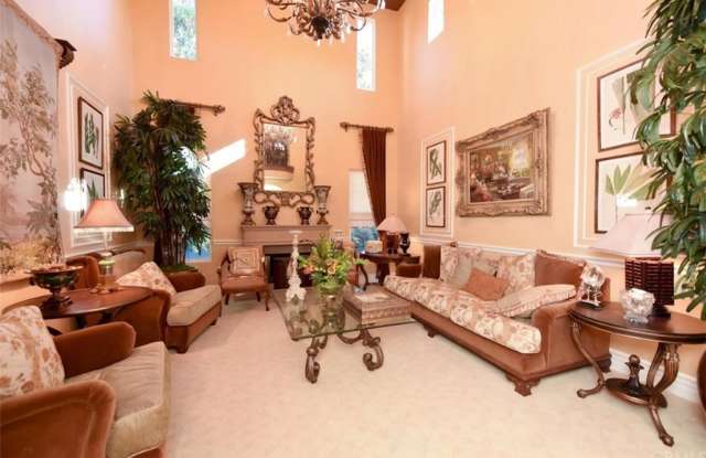 2971 Venezia Gallery 2