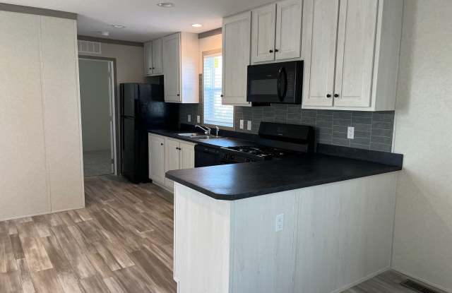 109 DeSander Dr. photos photos