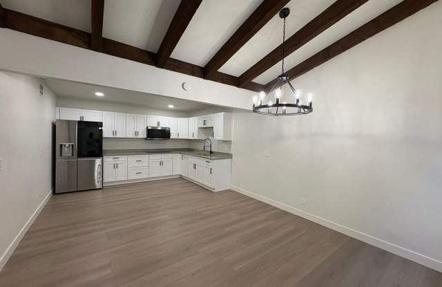 Remodeled 3 bedroom 2 bath! photos photos