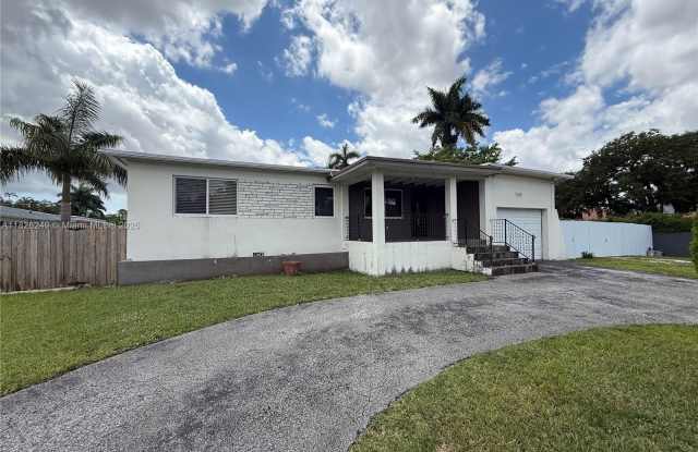 8480 SW 2nd St photos photos