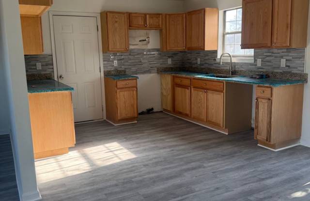 Beautiful cozy 3 bed 2 bath house Gallery 3