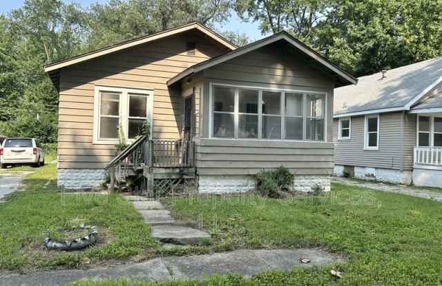 107 S Livingston St photos photos