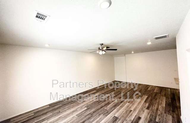 875 South Amarillo Avenue - 2 Gallery 4