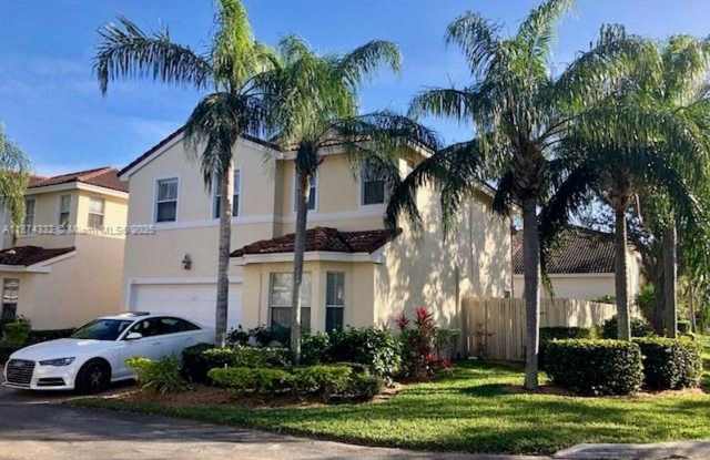 1140 OYSTERWOOD ST HOLLYWOOD, FL 33019 - 1140 Oysterwood Street, Hollywood, FL 33019