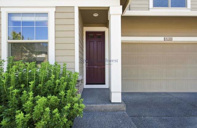 PROGRESS RIDGE | 3 BEDROOMS + DEN | 2.5 BATHROOMS | 2-CAR GARAGE | LUXURY HOME Gallery 3