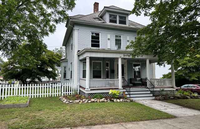 Beautiful 4-Bedroom Single Family House for Rent in Holyoke! photos photos