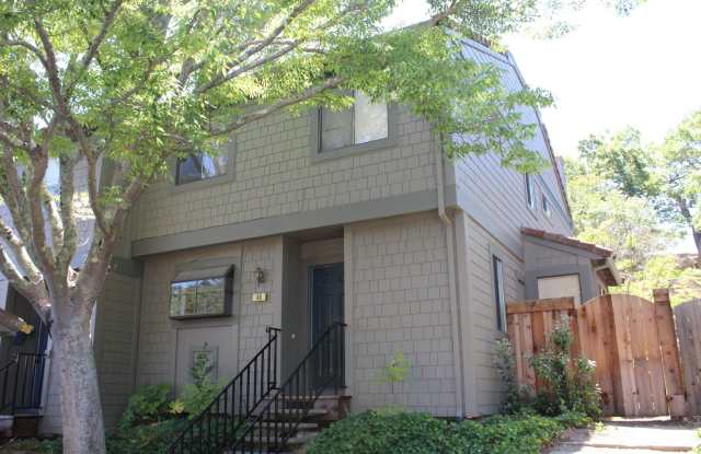 SPACIOUS 3 BED  2.5 BATH END UNIT TOWNHOME IN SAN MARIN VALLEY photos photos