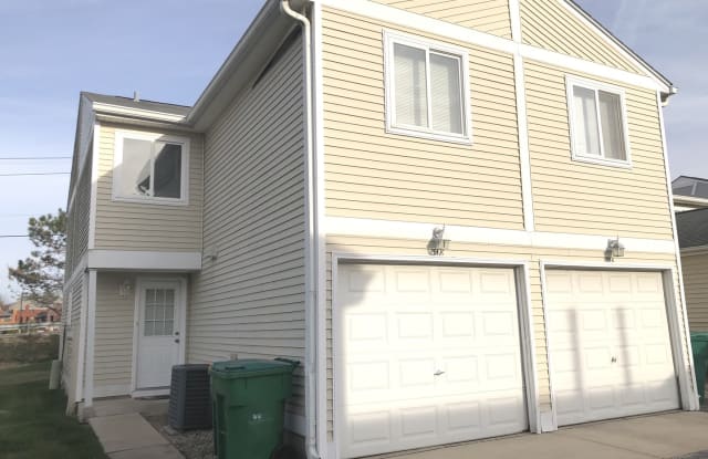 318 Meadow Green Lane - 318 Meadow Hill Lane, Round Lake Beach, IL 60073