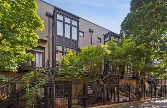 1713 W Diversey Parkway photos photos