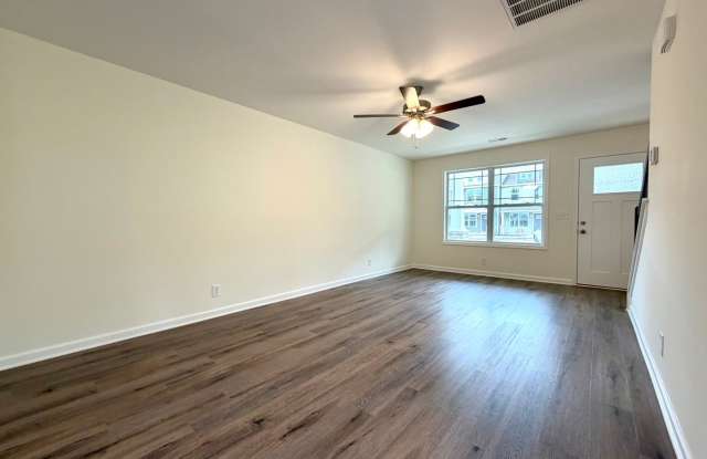 Serene Townhomes - 908 Peaceful Place Gallery 3