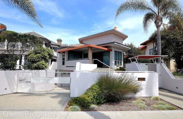 1035 Ocean Blvd. Gallery 3