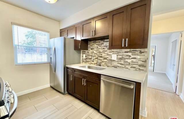 1552 Berkeley St Unit #1 photos photos
