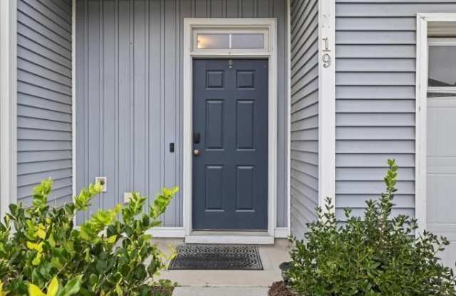 19 Aspen Road Gallery 2