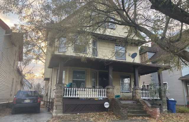 3786 W 37 St photos photos