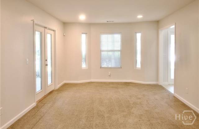 172 Saint Ives Drive Gallery 3