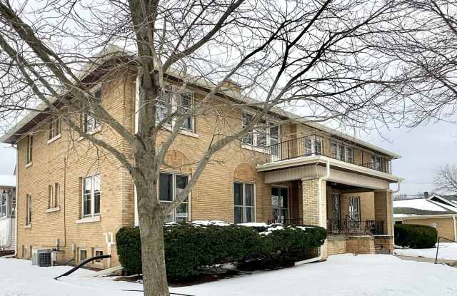 West Allis 2 BR 2 BA Gem Close to Downtown photos photos