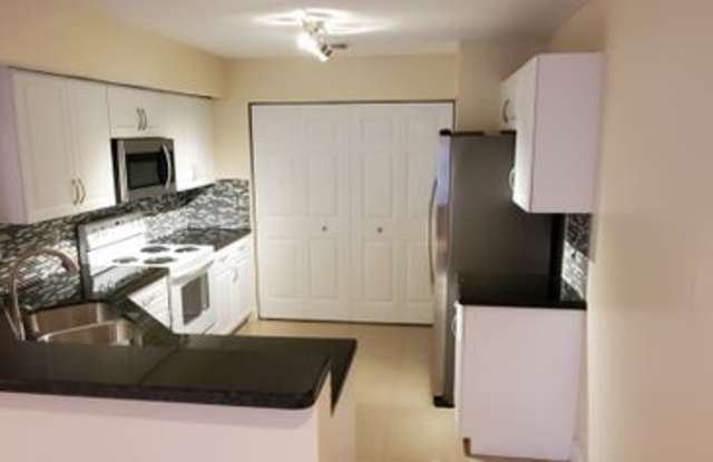 12501 Southwest 53rd Court Gallery 3