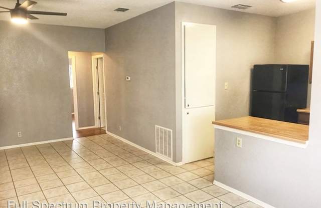 6715 Spring Front Gallery 4