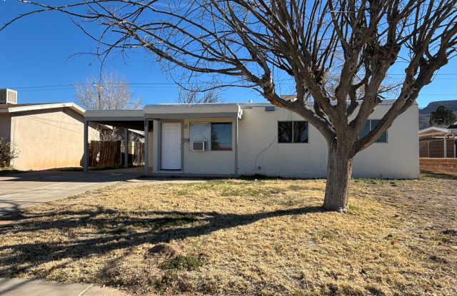 Conveniently located 3 Bedroom, 1 bath home photos photos