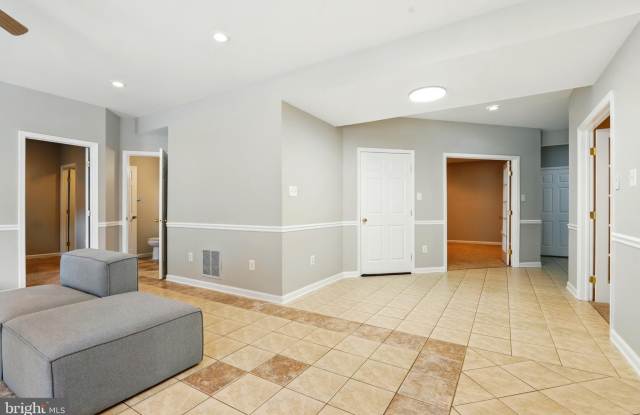 14863 CHIMBOTE Court Gallery 4