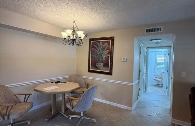 1 bed 1 bath FURNISHED unit in Whiskey Creek Gallery 4