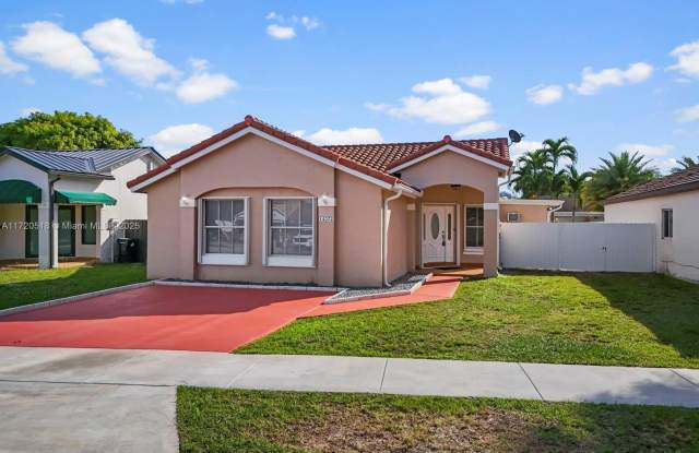 14372 SW 90th Ter - 14372 Southwest 90th Terrace, The Hammocks, FL 33186