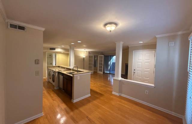 T.R. Lawing Realty Property Gallery 4