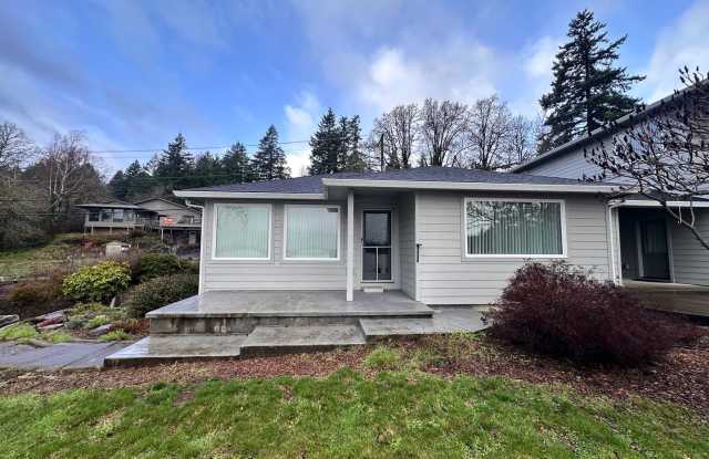 Charming 2-bedroom, 1-bathroom home photos photos