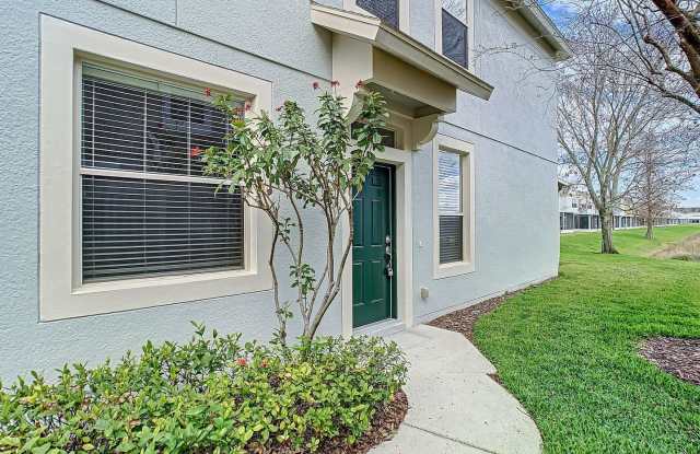 Spacious Three Bedroom Townhouse Gallery 3