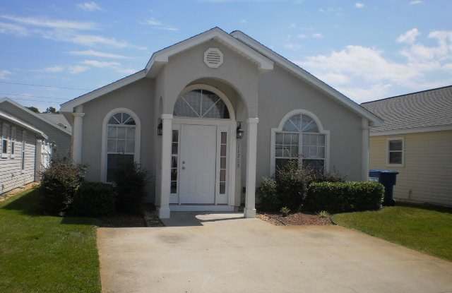 Price Improvement on this 3 bedroom, 2 bath house in Panama City Beach! - 11713 Cabana Court, Bay County, FL 32407