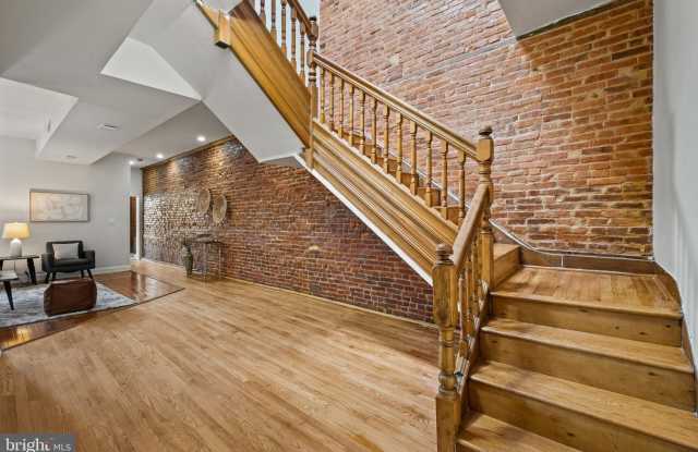 2231 EUTAW Place Gallery 1
