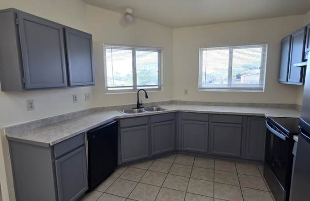 4929 Chromium Drive Northeast Gallery 3