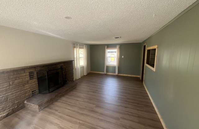 1301 Strong Avenue Unit 4 Gallery 1