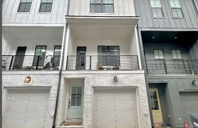 Exclusive Buckley Townhome | 2 Bed, 2 Bath Luxury Retreat!! photos photos