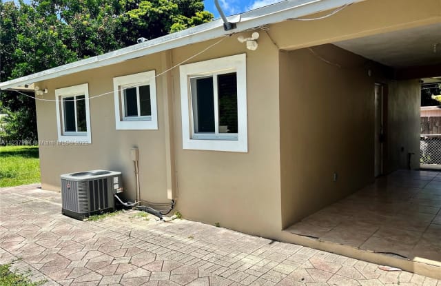 2726 Adams St - 2726 Adams Street, Hollywood, FL 33020